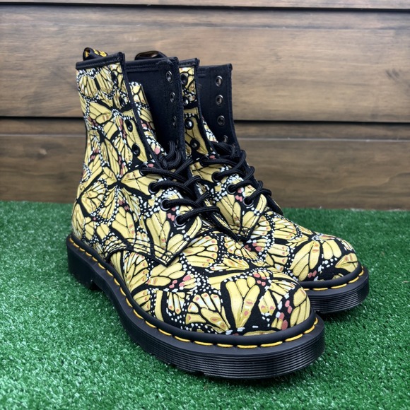 Dr. Martens 1460 Women's 6 Yellow Butterfly Suede Lace Up Combat Boots Rare New - Picture 14 of 16